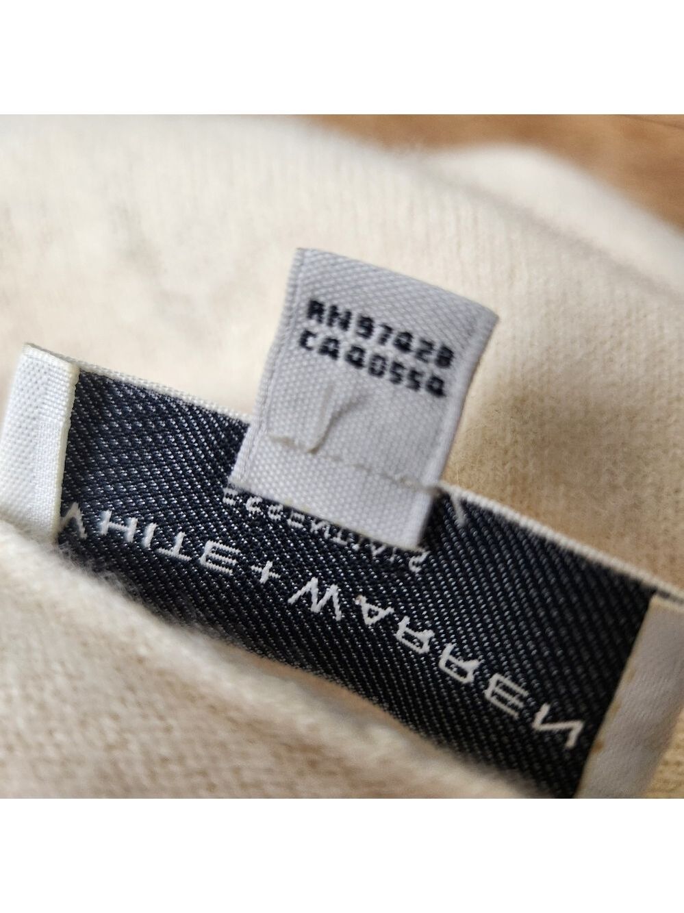 White + Warren Essentials Cashmere V-Neck Sweater | Size L - Picture 12 of 16